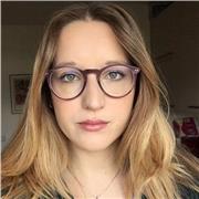 Insegnante laureata in LINGUE (francese, tedesco, inglese)